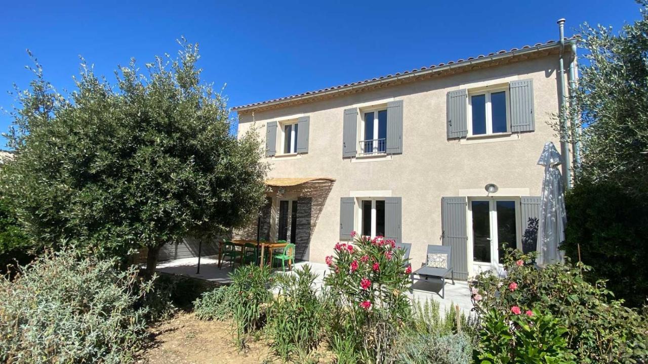 Villa Spacieuse Avec Terrasse Et Vue Mont Ventoux Entrechaux Exterior photo